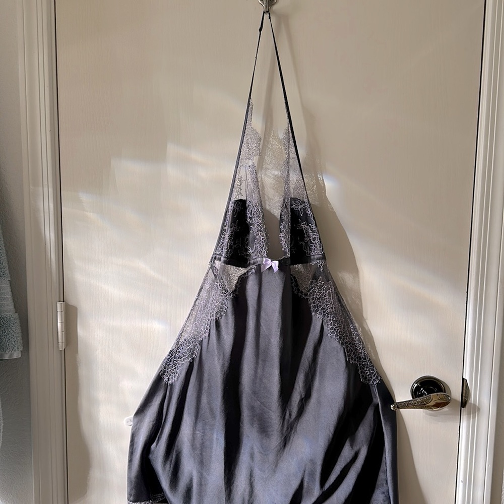Vintage Victoria’s Secret nightie Large grey